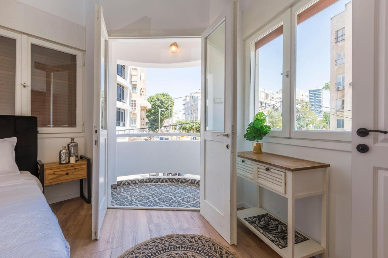 1B Patio Beach House Premium Location W/2 Balcony Τελ Αβίβ Εξωτερικό φωτογραφία